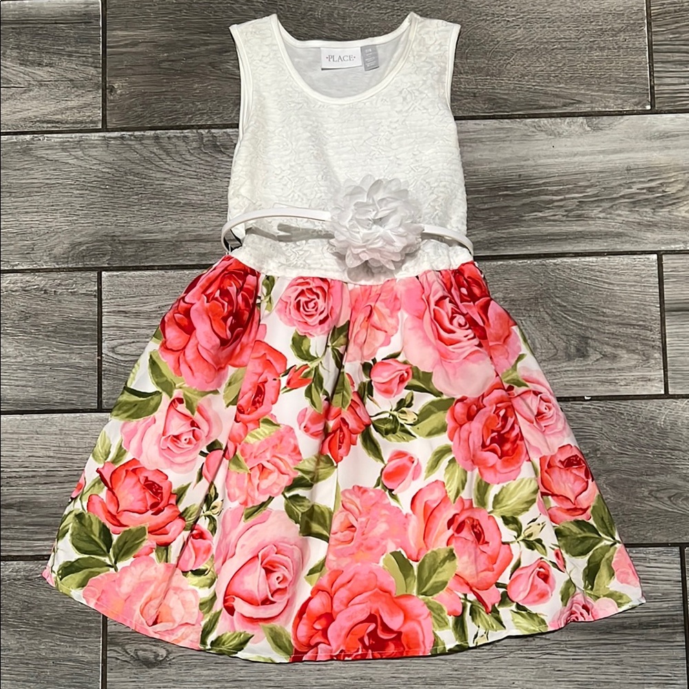 The Chic White and Pink Sleeveless Dtrss